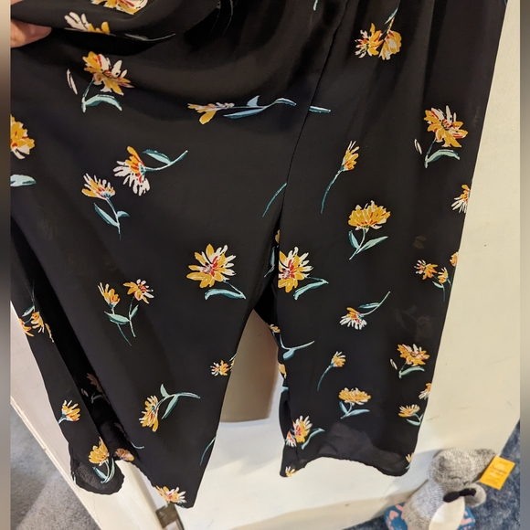 Vintage Flowered Pantsuit - Picture 8 of 8